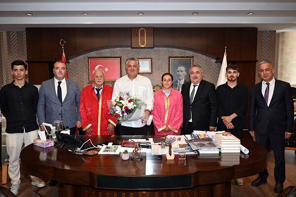 Yalova’da Ahilik Haftası etkinlikleri kapsamında yılın ahisi seçilen 54 yaşındaki