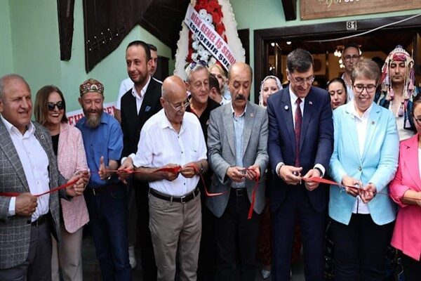 Yüksek Kahve’nin açılışında konuşan Başkan Kahveci, “Yüksek Kahve, şehrimizin belleğinde