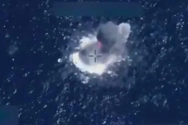 ABD, Pasifik’te dört uyuşturucu gemisine düzenlediği saldırıda 14 kişiyi öldürdü Meksika donanması, Pasifik kıyısındaki Acapulco kentinden yaklaşık 643 km uzakta,