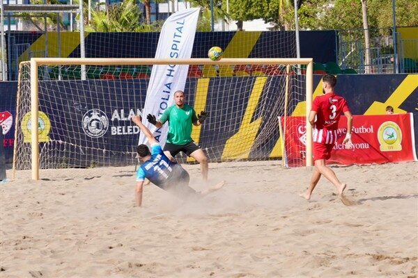 Alanya’da TFF Plaj Futbolu Süper Finalleri başladı Türkiye Futbol Federasyonu tarafından düzenlenen Plaj Futbolu Süper Finalleri başladı.