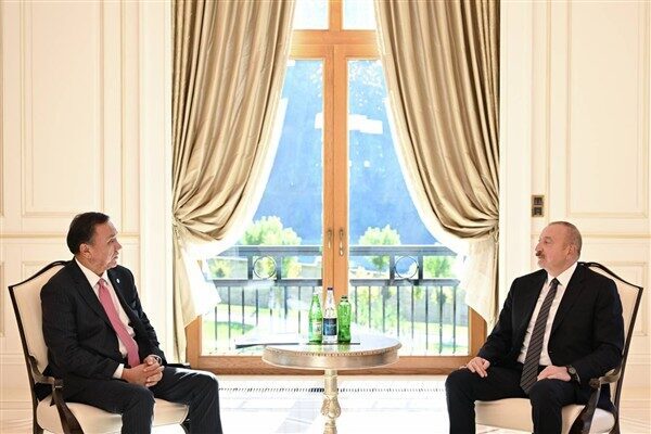 Azerbaycan Cumhurbaşkanı Aliyev, Gebele’de TDÖ Genel Sekreteri Kubanıçbek Ömüraliyev'i kabul