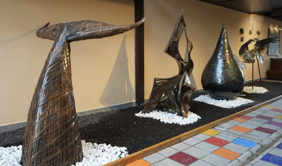Eskişehir Büyükşehir Belediyesi tarafından hayata geçirilen Sanat Sokağı ve Avlu