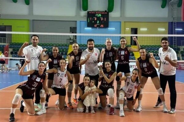 ARSAEV Hatay Voleybol Spor Kulübü: 3 – Toros Üniversitesi VOLGEM Spor Kulübü: 0 Türkiye Kadınlar Voleybol 2. Ligi’nde mücadele eden ARSAEV Hatay Voleybol