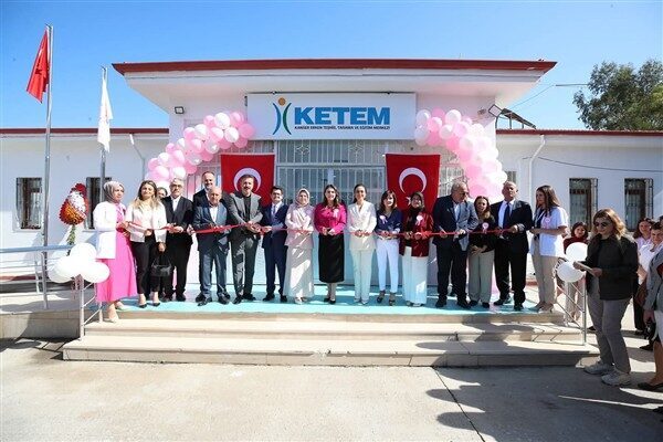 Arsuz’da KETEM hizmete açıldı Kanser Erken Teşhis, Tarama ve Eğitim Merkezi’nin açılış törenine Hatay