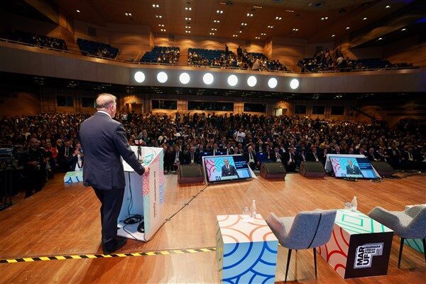 Açılışta konuşan İBB Başkanvekili Nuri Aslan, Türkiye’nin halkçı ve akılcı