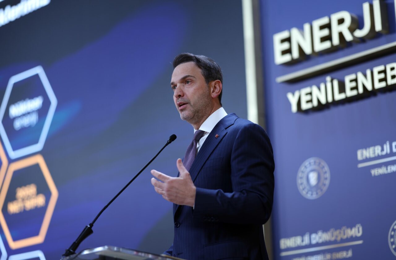 Enerji ve Tabii Kaynaklar Bakanı Bayraktar, Samsun Büyükşehir Belediye Başkanı