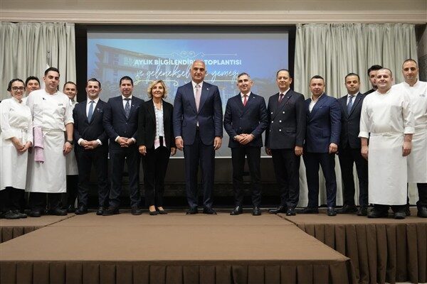 Bakan Ersoy: Turizm gelirlerimiz yaklaşık 50 milyar dolar seviyesini aştı Bakanlıktan yapılan açıklamaya göre, Kültür ve Turizm Bakanı Ersoy, Türkiye