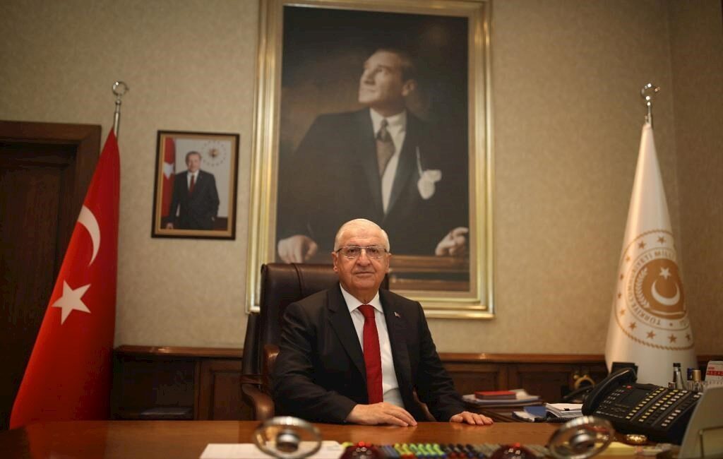 Bakan Güler: Cumhuriyet Bayramımız kutlu, Cumhuriyetimiz ilelebet payidar olsun Milli Savunma Bakanı Yaşar Güler, özgürlüğü ve bağımsızlığı uğruna hiçbir