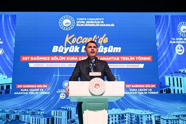 Bakan Kurum: Hatay’ımızın yeni simgesi hayırlı olsun Çevre, Şehircilik ve İklim Değişikliği Bakanı Kurum, Hatay’a verilen sözün