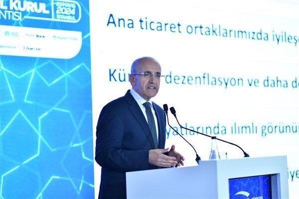 Şimşek, yıllık cari açığın 18,3 milyar dolara gerilediğini belirterek, “2023