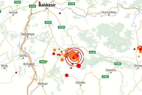 Balıkesir Sındırgı’da artçı depremler sürüyor Sındırgı'da 6.0 büyüklüğünde meydana gelen deprem sonrasında artçı depremler olmaya