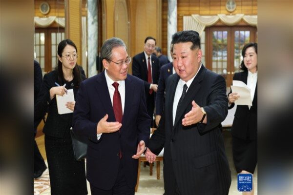 Li Qiang, Kore İşçi Partisi’nin kuruluşunun 80. yıldönümü dolayısıyla Kim