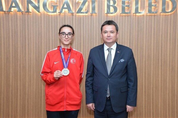 Balkan Şampiyonası’nda altın madalya, Avrupa Oyunları’nda ise bronz madalya kazanan