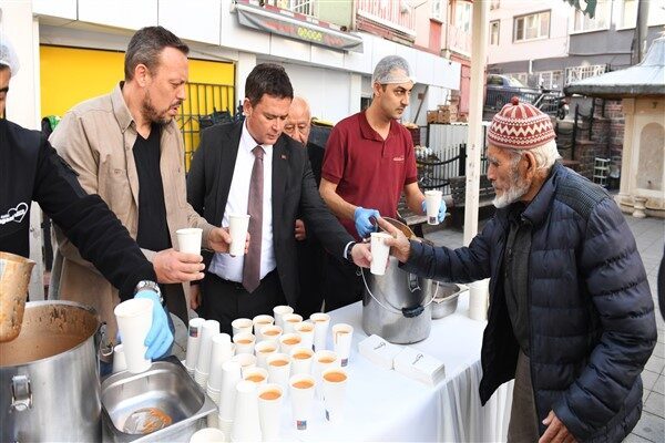 Her Cuma günü bir mahalle ziyareti gerçekleştiren Başkan Aydın, bu