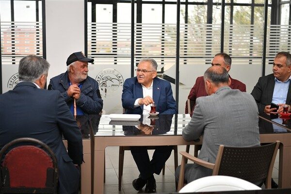 Büyükşehir Belediye Başkanı Memduh Büyükkılıç, Talas ilçesi kırsal mahallelerinde Büyükşehir