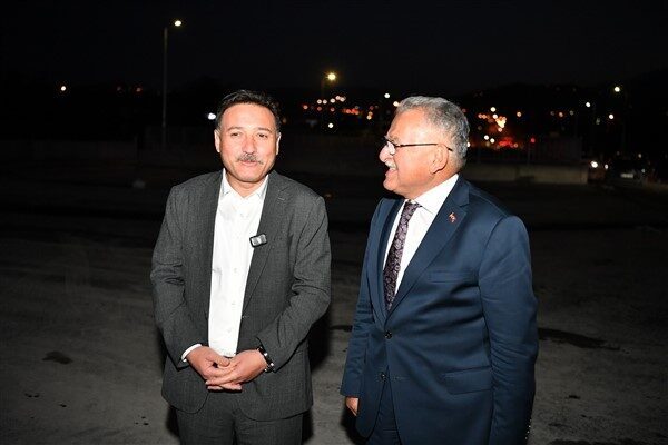 Başkan Büyükkılıç ve Vali Çiçek, yüklenici firma yetkililerinden çalışmalar hakkında