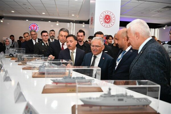 Kayseri Büyükşehir Belediye Başkanı Memduh Büyükkılıç, Uluslararası Savunma Sanayii Sempozyumu