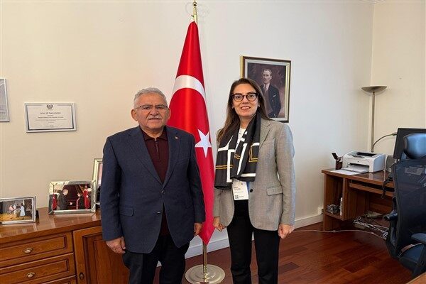 Kayseri Büyükşehir Belediye Başkanı Memduh Büyükkılıç,  daha önce resmi başvurusunu