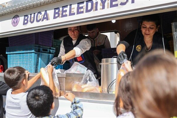 Buca Belediyesi, Gıda Kurtarma Derneği ve Türkiye Ford tarafından bağışlanan