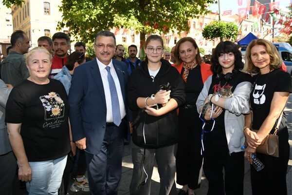 Trabzon Büyükşehir Belediye Başkanı Ahmet Metin Genç, 4 Ekim Dünya