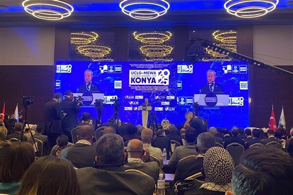 İzmit Belediye Başkanı Fatma Kaplan Hürriyet, kongrede yapılan seçimde UCLG-MEWA Kadın