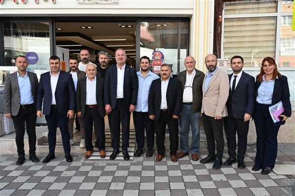 Buluşmada, belediyenin Prestij Caddeler Projesi kapsamında Ekim ayının ikinci haftasında