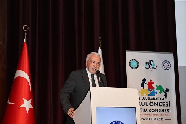 Nilüfer Belediye Başkanı Şadi Özdemir, Bursa Uludağ Üniversitesi (BUÜ) ev