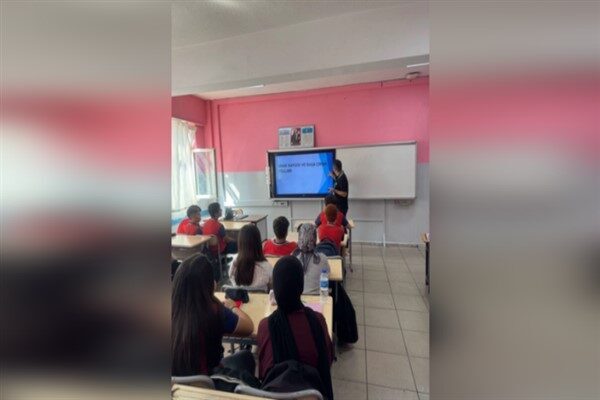 Batman İl Sağlık Müdürlüğü’ne bağlı Tılmerç Sağlıklı Hayat Merkezi’nde görev