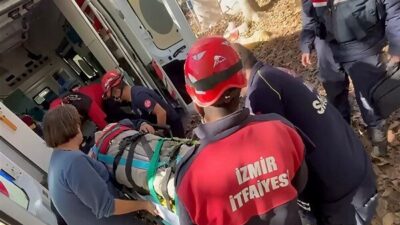 İzmir’in Ödemiş ilçesinde dengesini kaybederek yaklaşık 12 metre derinliğindeki kuyuya