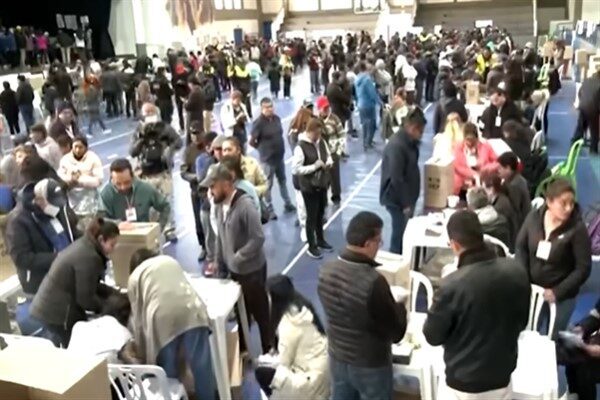 Seçim kurulunun "ön" sayımında oyların yüzde 97'sinden biraz fazlası sayıldığında,