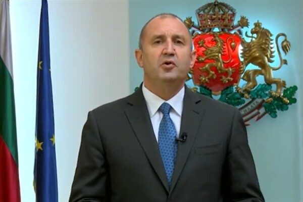 Radev'in mektubunda, 51. Ulusal Meclis tarafından kabul edilen NSS Yasası'nda