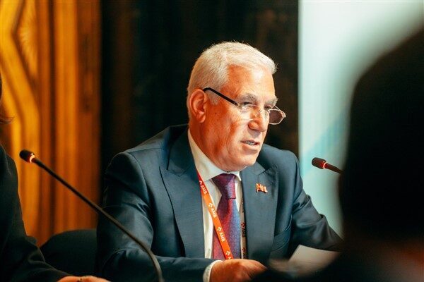 Avrupa Metropol Forumu’nun (10. EMA Forumu) düzenlediği ‘Dünya Metropol Zirvesi,