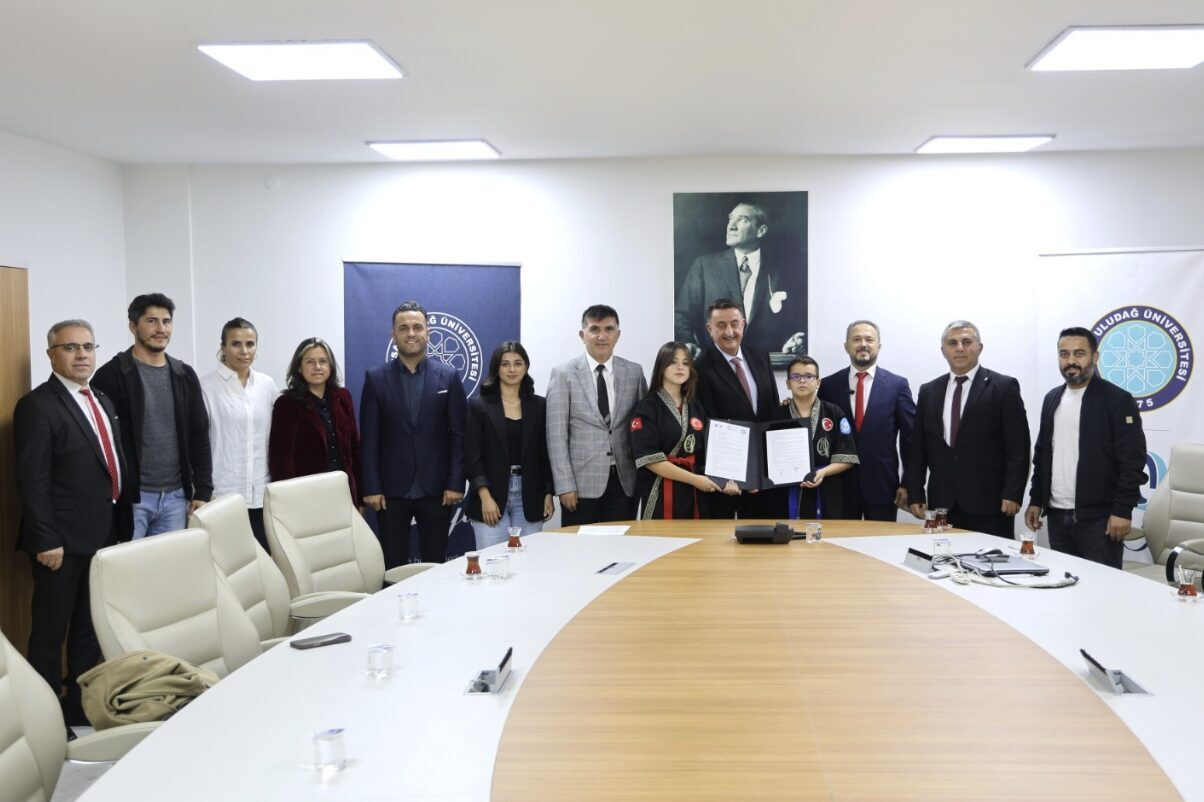BUÜ ile WAF arasında, sporun bilimsel yönünü güçlendirmeyi ve genç