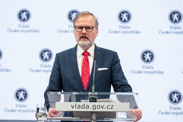 Çekya Başbakanı Fiala: Ekonomimiz beklentilerin üzerinde büyüyor Fiala, ekonomik büyümenin beklentileri aştığını, birçok sektörde olumlu gelişmeler yaşandığını,