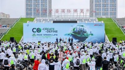 Wuhu’daki Yangtze Nehri kıyısında üçüncüsü düzenlenen “Ride Green Life” Hayırseverlik
