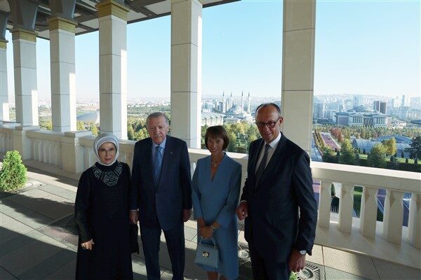 Cumhurbaşkanı Erdoğan, Almanya Şansölyesi Merz ile görüştü Erdoğan ve Merz’in, iki NATO müttefiki olarak ikili ilişkiler ve