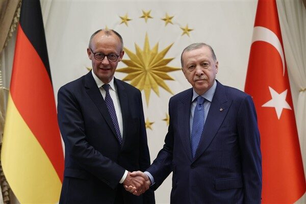 Cumhurbaşkanı Erdoğan, Almanya Şansölyesi Merz’i kabul etti Cumhurbaşkanı Erdoğan, resmi karşılama töreninin ardından Almanya Şansölyesi Friedrich Merz'i