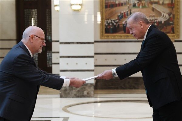 Cumhurbaşkanı Recep Tayyip Erdoğan, Meksika Büyükelçisi Francisco Javier Diaz De Leon'un