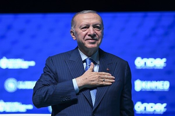 Cumhurbaşkanı Recep Tayyip Erdoğan, memleketi Rize’nin Güneysu ilçesinde vatandaşlara hitap