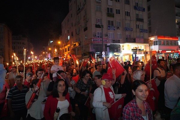 Erdemli Belediye Başkanı Mustafa Kara, “Binler bugün Cumhuriyete sahip çıkmak