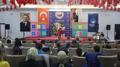 Yenikent Kültür Merkezi’nde ücretsiz olarak gerçekleşen Dedemin Mirası Cumhuriyet Çocuk