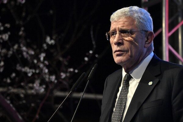 İYİ Parti Genel Başkanı Dervişoğlu, Cumhurbaşkanı Erdoğan'ın TBMM Başkanlık Divanı'nda