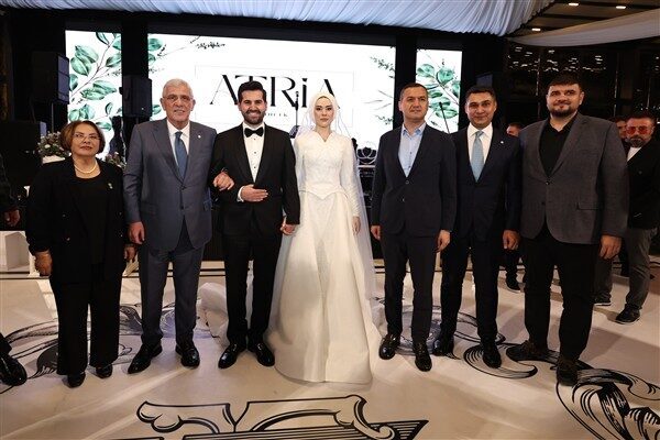 Dervişoğlu, Koca ile Oktay çiftinin nikah şahiti oldu İYİ Parti Genel Başkanı Müsavat Dervişoğlu, Genel İdare Kurulu (GİK) üyesi