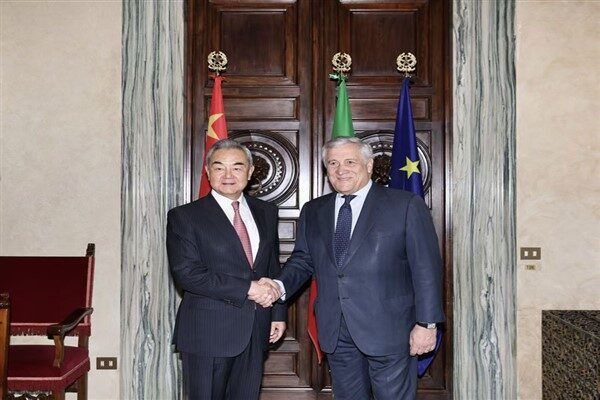 Çin Dışişleri Bakanı Wang Yi, dün Roma’da İtalyan mevkidaşı Antonio