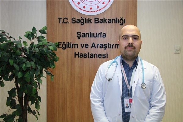 Dr. Çınar, poliomyelit hastalığının, sinir sistemini etkileyerek kalıcı felçlere yol