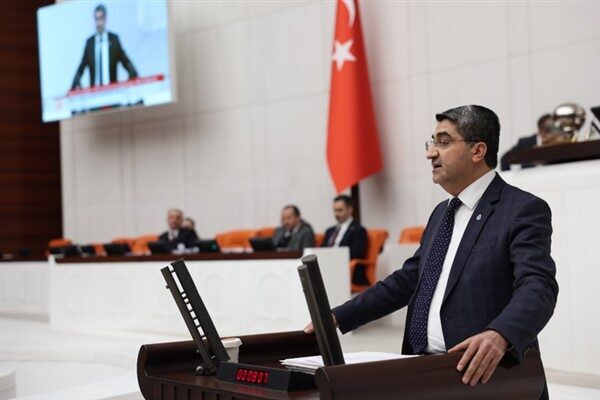 Ekmen: Karar, 78 canın ardından adalet duygusunu bir nebze onardı DEVA Partisi Genel Başkan Yardımcısı ve Mersin Milletvekili Ekmen, Bolu’daki