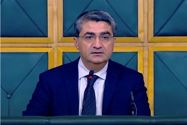 Konuşmasında İsrail tarafından alıkonulan Vicdan Gemisi’ndeki üç milletvekiliyle ilgili açıklamalarda
