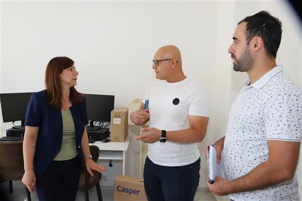 Fen İşleri Dairesi Başkanlığı, Diyarbakır Büyükşehir Belediyesi’nin Çermik ilçesinde kadın,