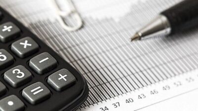 Fed’den yapılan açıklamada mevcut göstergelerin, ekonomik faaliyetin ılımlı bir hızda