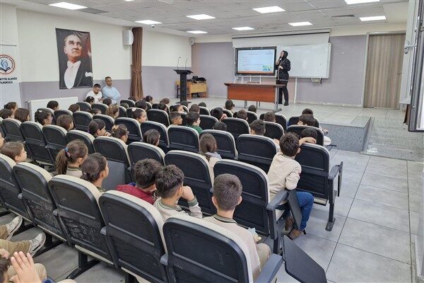 Gaziantep Büyükşehir Belediyesi, çalışmalarına devam ediyor Gaziantep Büyükşehir Belediyesi ile Relief International arasında 325 bireye yardımcı